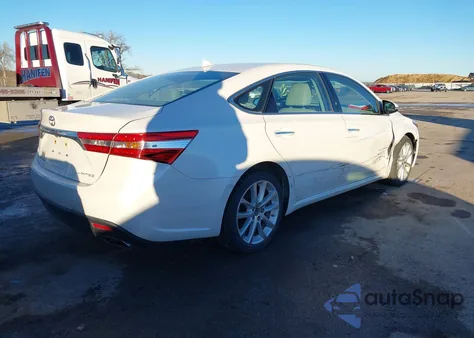 2015 Toyota Avalon Limited z USA, uszkodzony, nr VIN 4T1BK1EB8FU152818